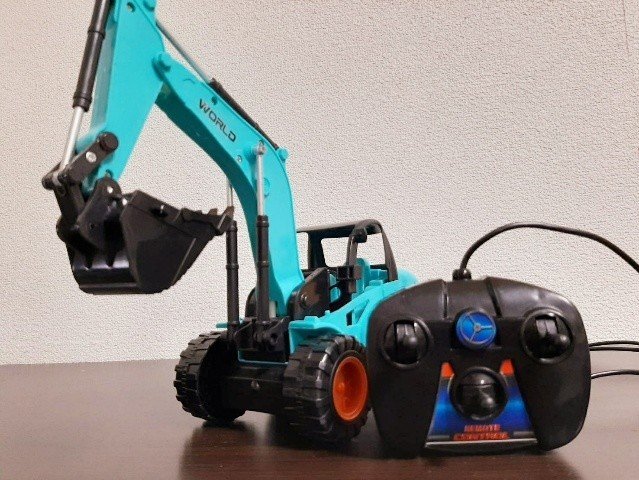 はたらくくるま幼児玩具 西松屋のリモコンショベルカーは子どもにも親にも丁度良いおもちゃなので復活してほしい サイエイゴ Note