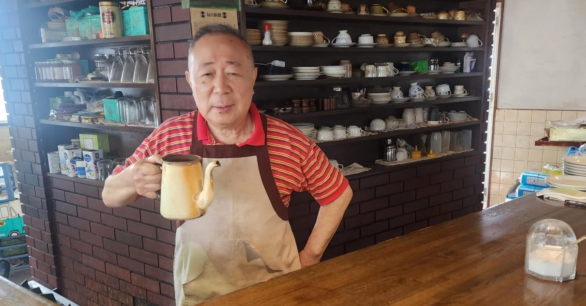 京都市西京区】50年変わらぬレトロ喫茶の店主 商店街が賑わった頃に