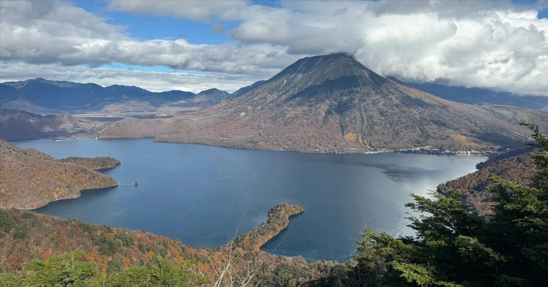 日光： 風景の地層ー神と仏の山、魚のいなかった湖｜Beyond the Itinerary