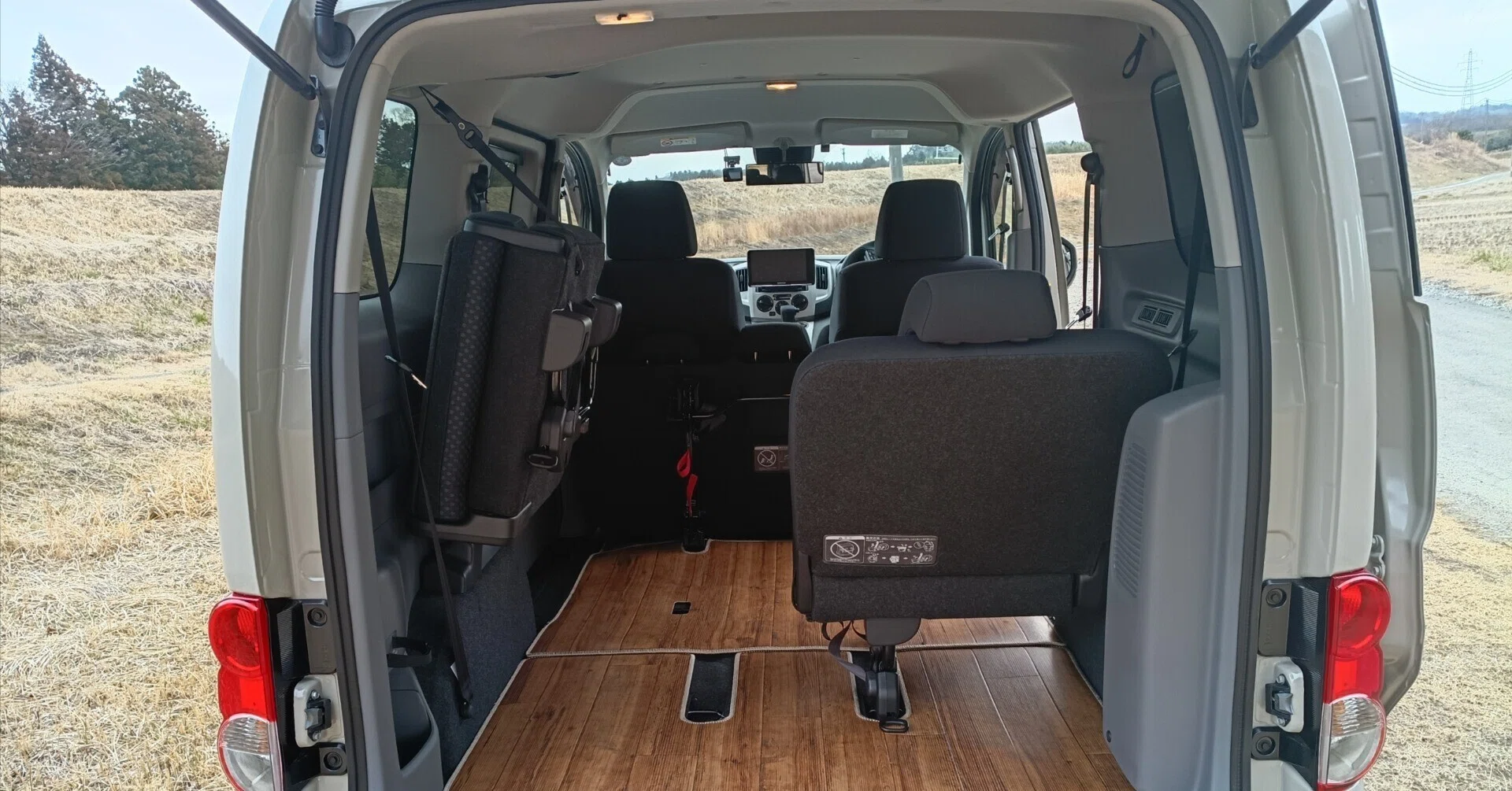 日産NV200 ワゴン ＃4｜8upper