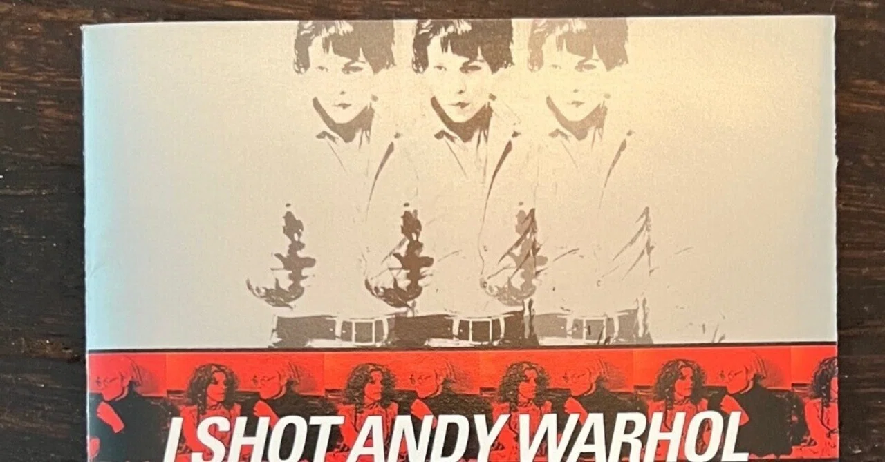 アイコンを撃った女。~She shot Andy Warhol｜BAR illud