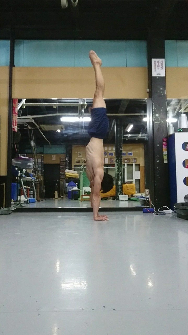 目指すべき倒立(ハンドスタンド)の型｜Jin Ikeda 池田仁