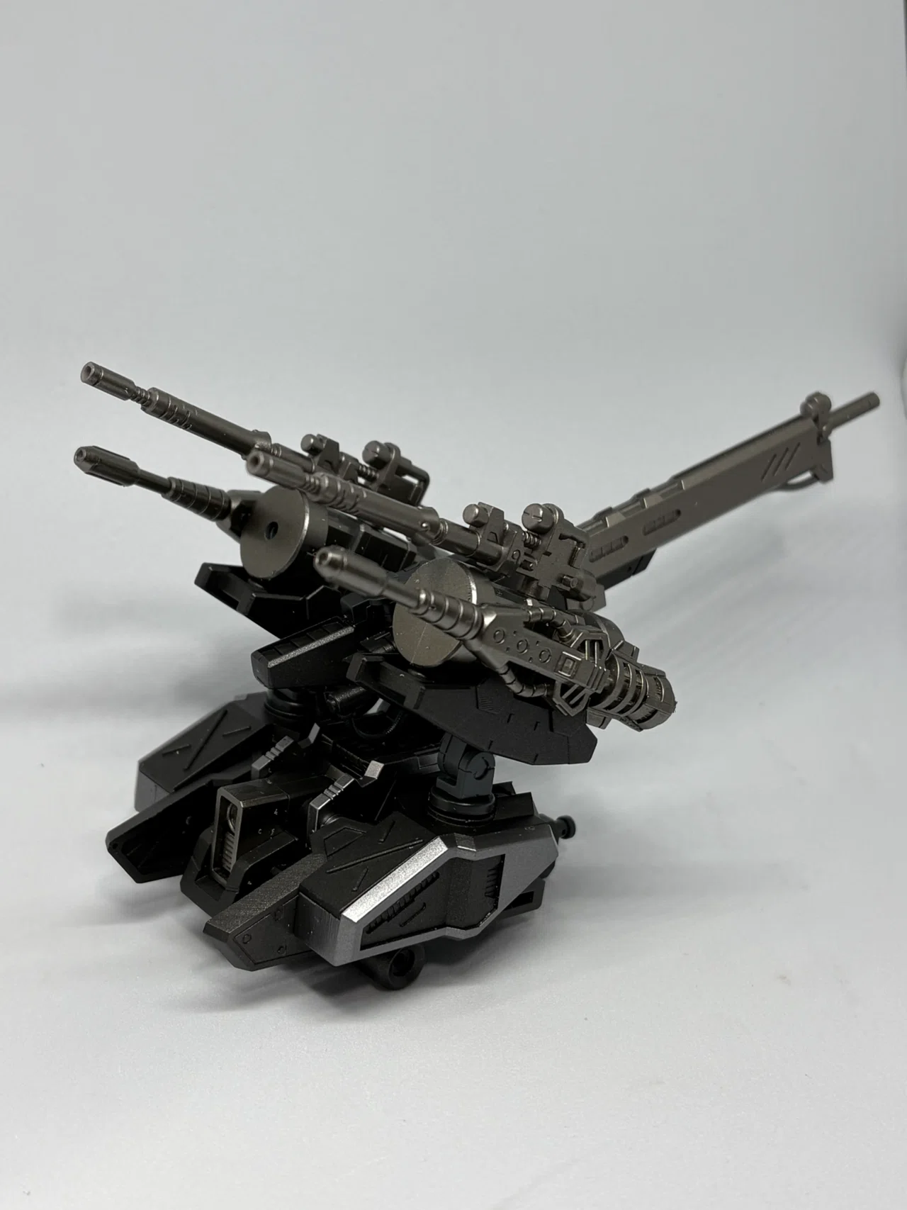コトブキヤ ゾイドHMM グレートサーベルの武装を組み替えて作成する