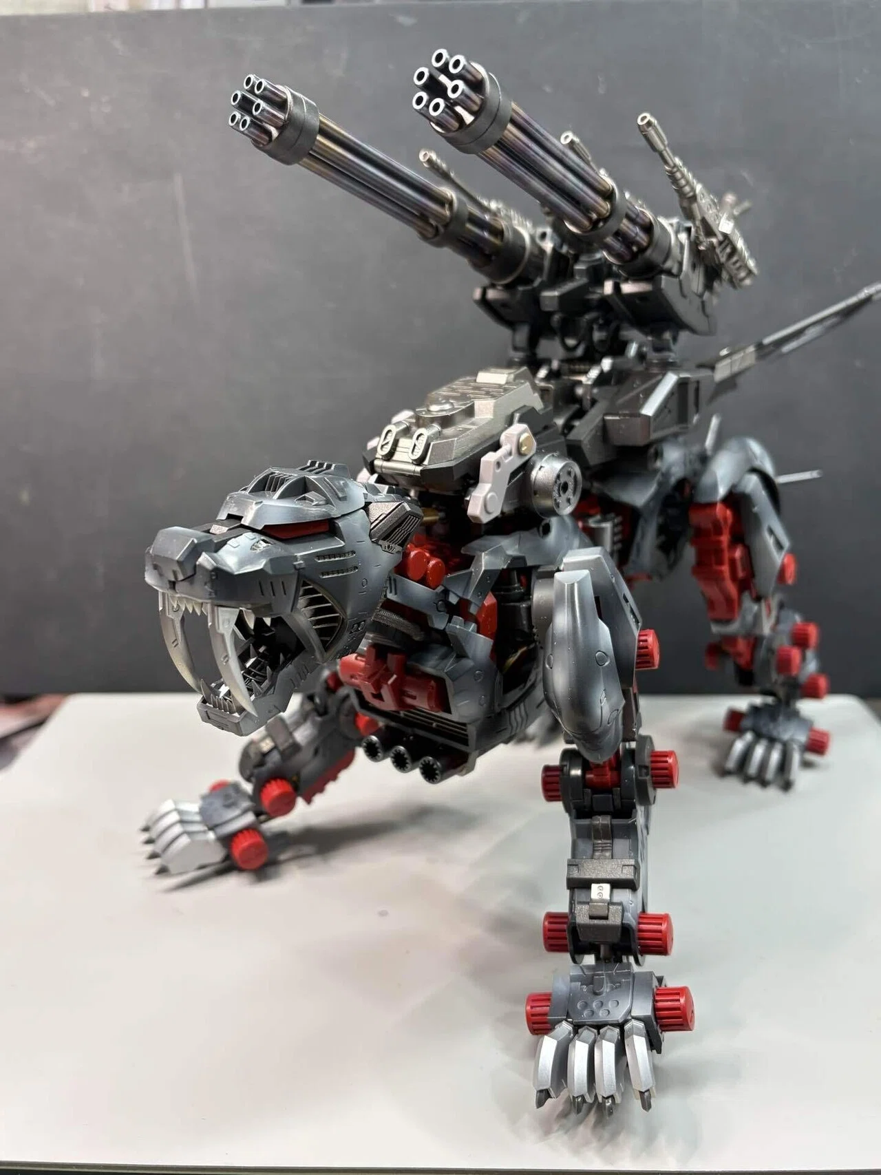 コトブキヤ ゾイドHMM グレートサーベルの武装を組み替えて作成する コトブキヤ ゾイドHMM グレートサーベルの武装を組み替えて作成する