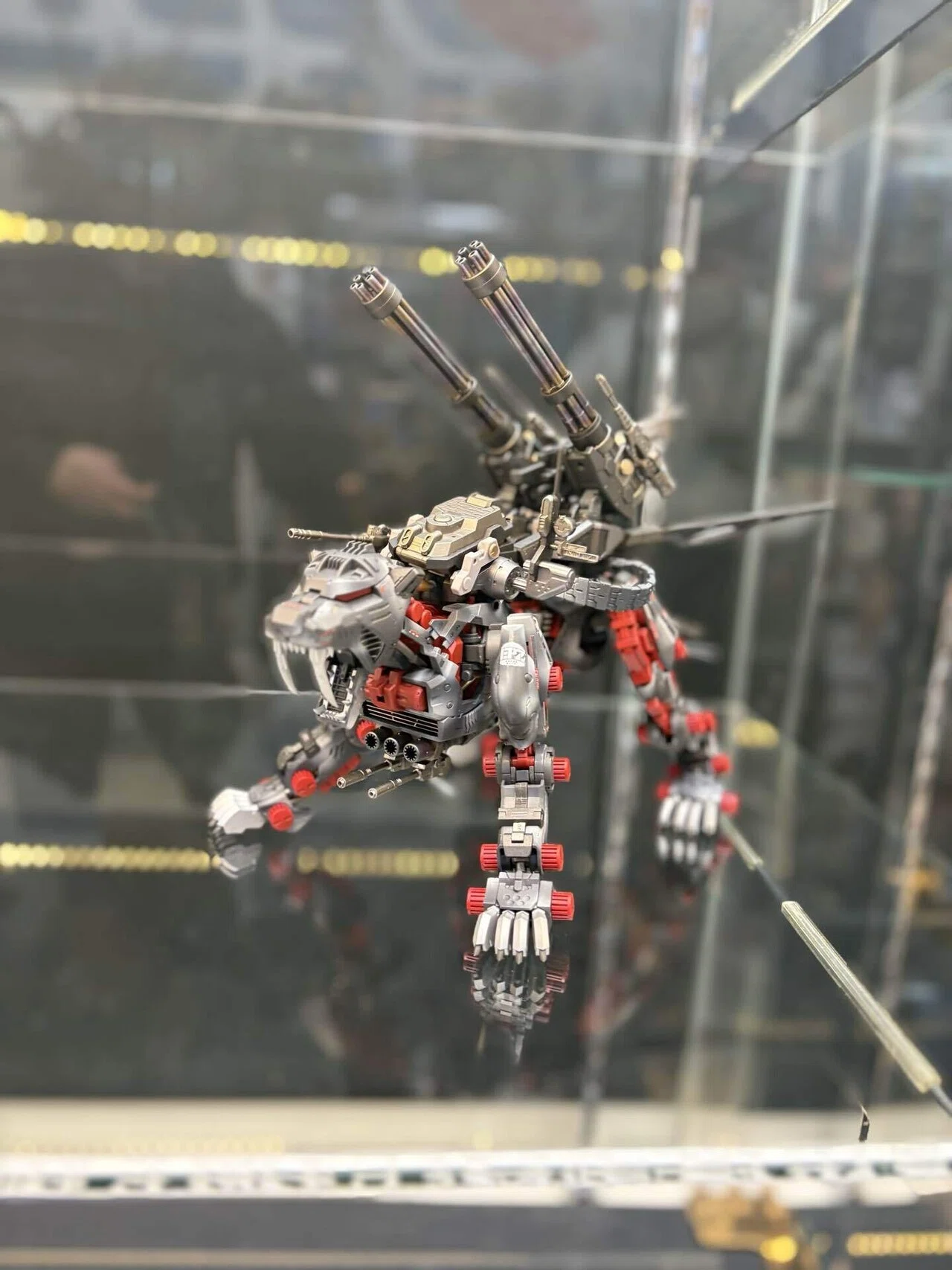 コトブキヤ ゾイドHMM グレートサーベルの武装を組み替えて作成する