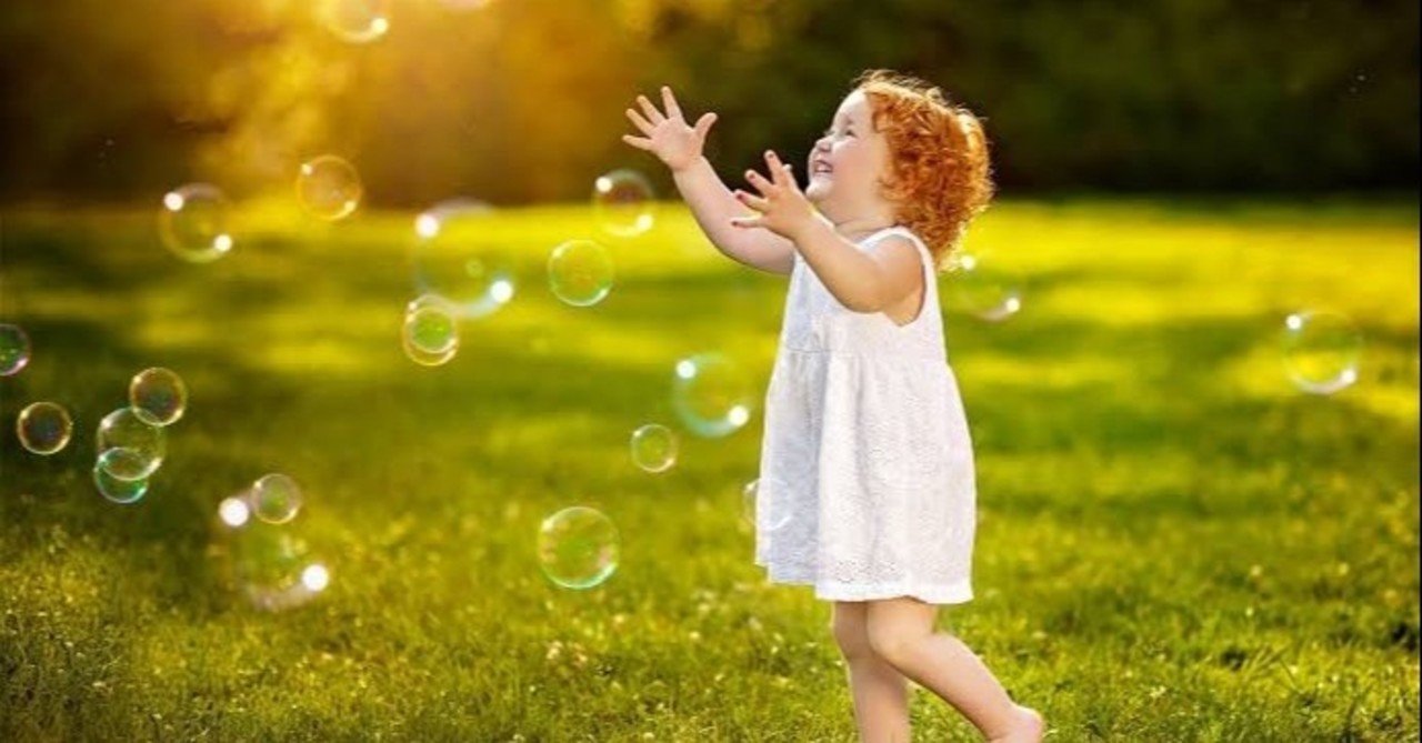 Tracking feeling. Дети радость жизни. Радостная жизнь. Дети радуются мелочам. Радоваться жизни очень счастливый ребенок.