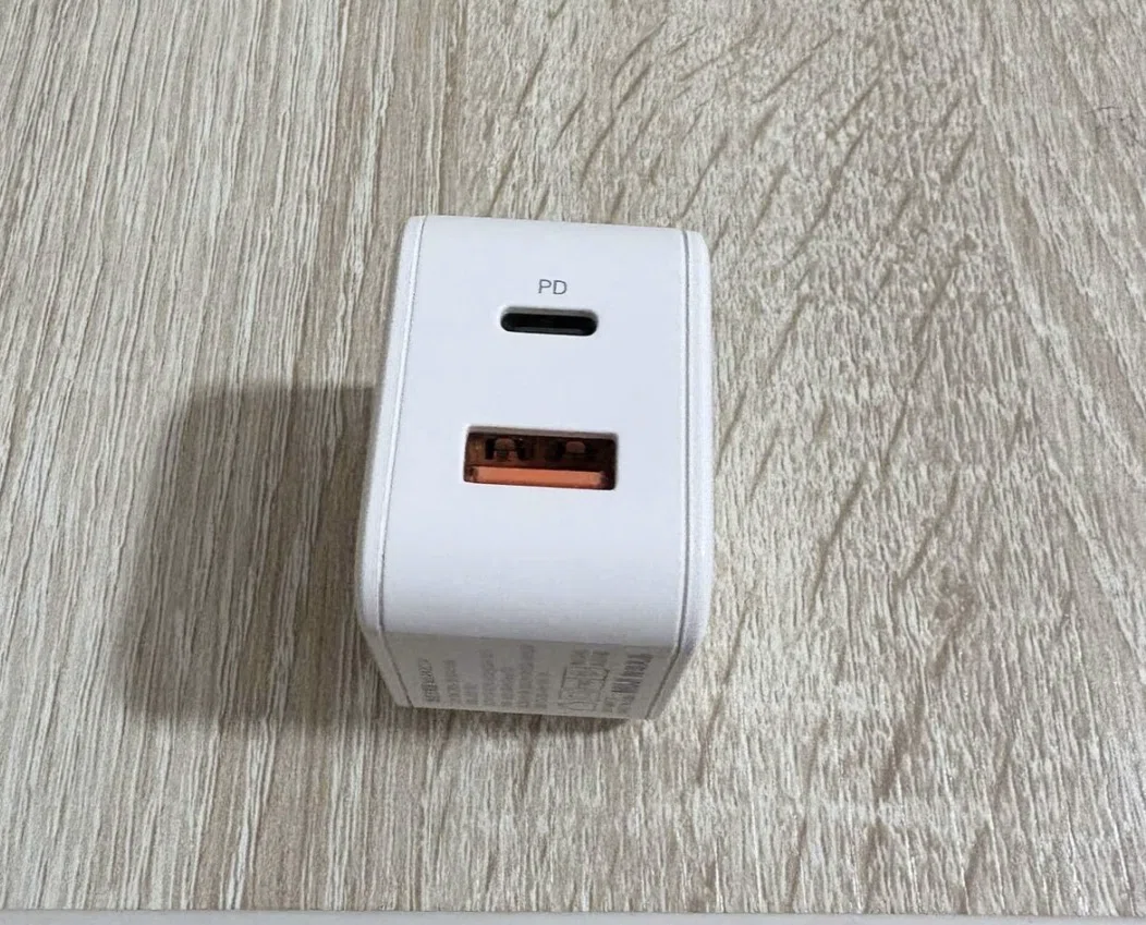 1年使用】無印良品 急速充電器 MJ-PA1C1A レビュー｜「同時充電