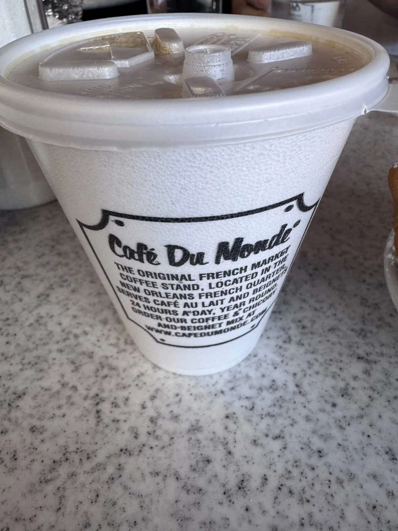 ニューオリンズで困ってます】ベニエを食べ続けるーcafe du momde 
