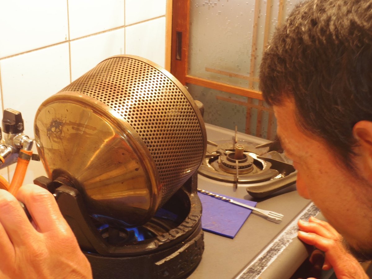 新しい手廻し焙煎機が来た！｜珈琲とおやつ タコのまくら 