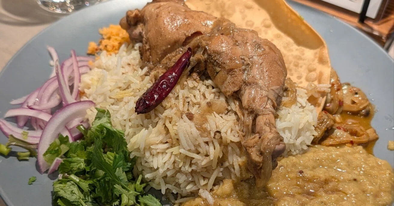 神保町カレー店巡り（スリランカカレー） | スリランカの母の味