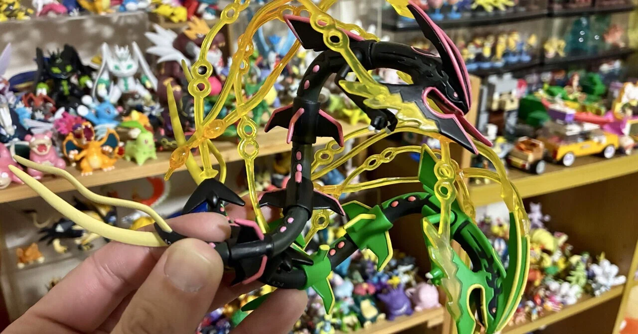 新発売】黒いメガレックウザのモンコレが仲間入りしました｜オトナ水族館