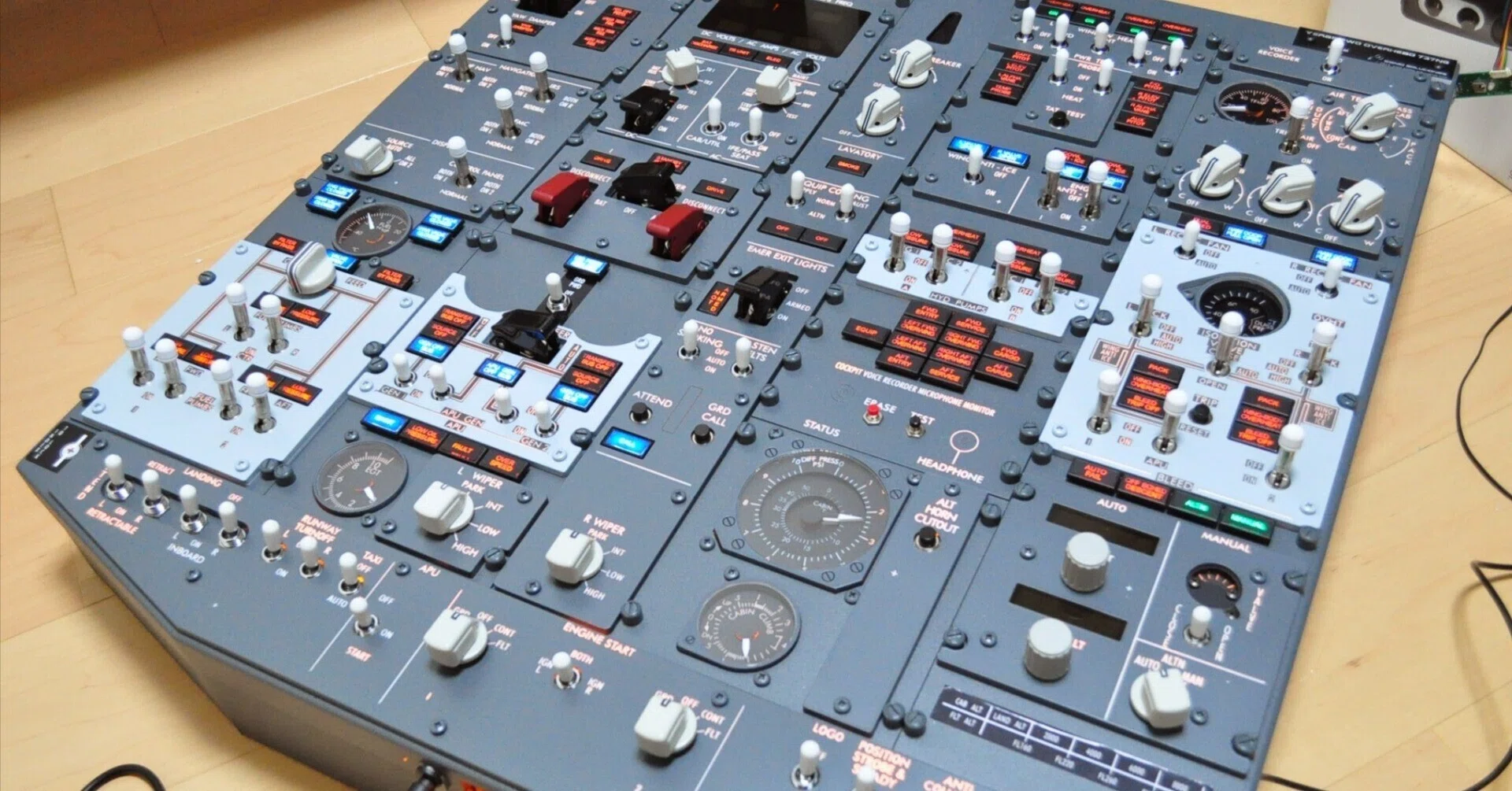ArduinoでB737のオーバーヘッドパネルを動かす1｜keisim