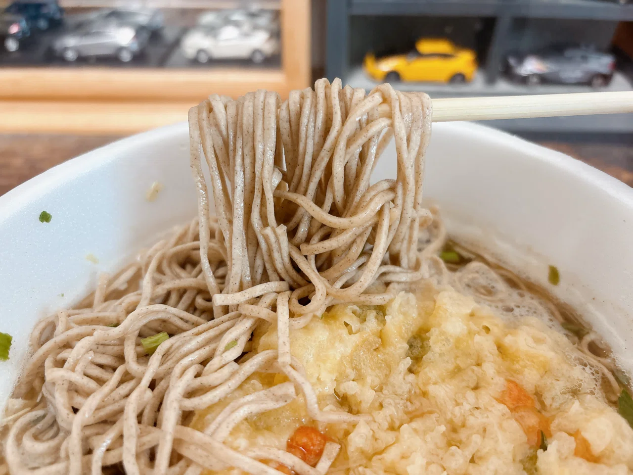 カップ麺格付け#480 大盛 天ぷらそば (セブンイレブン)｜イケ麺