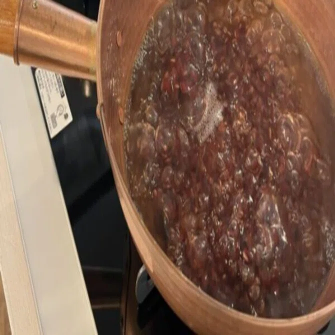 実験】プロはなぜあん作りに銅鍋を使うのか？― アルミと銅のぼうず鍋で 