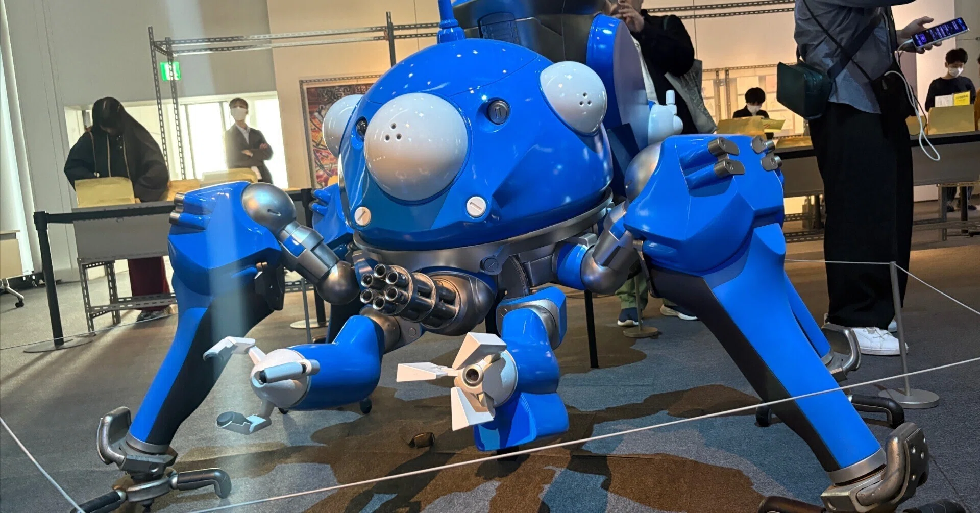攻殻機動隊展レポート。光学迷彩・笑い男・タチコマの電脳通信をAR
