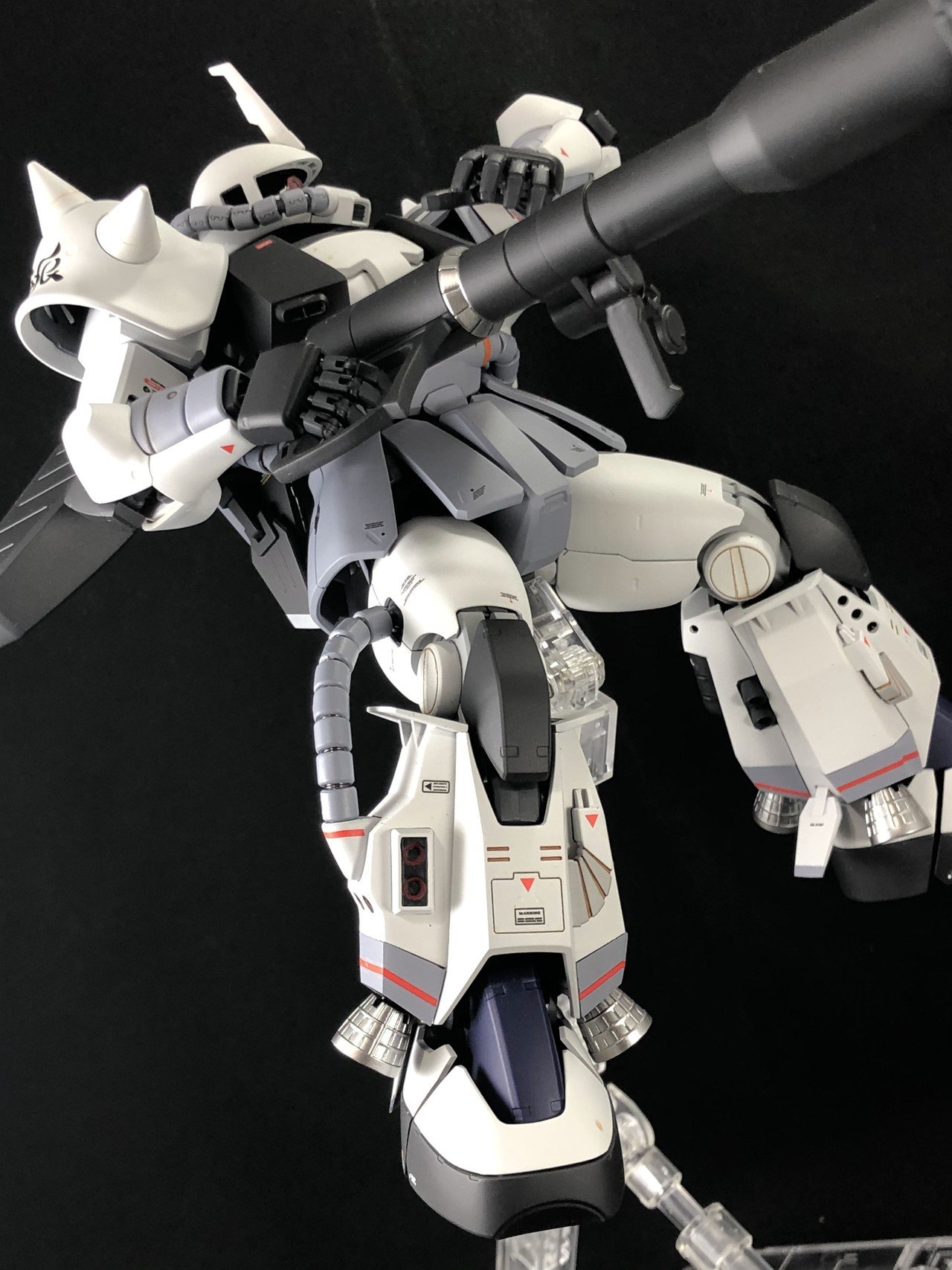 バンダイ『MG 1/100シン・マツナガ専用ザクII（カスタム