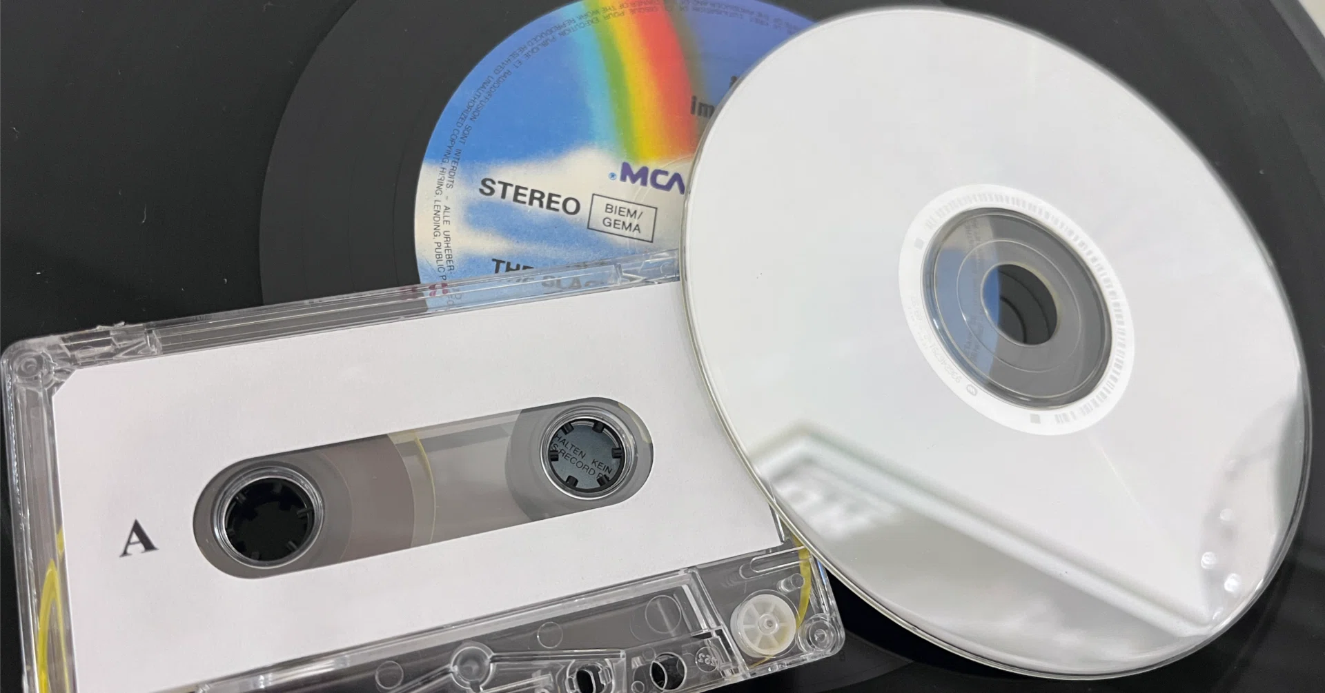 レコードとCD、そしてカセットテープ。音楽メディアの話｜Timescape