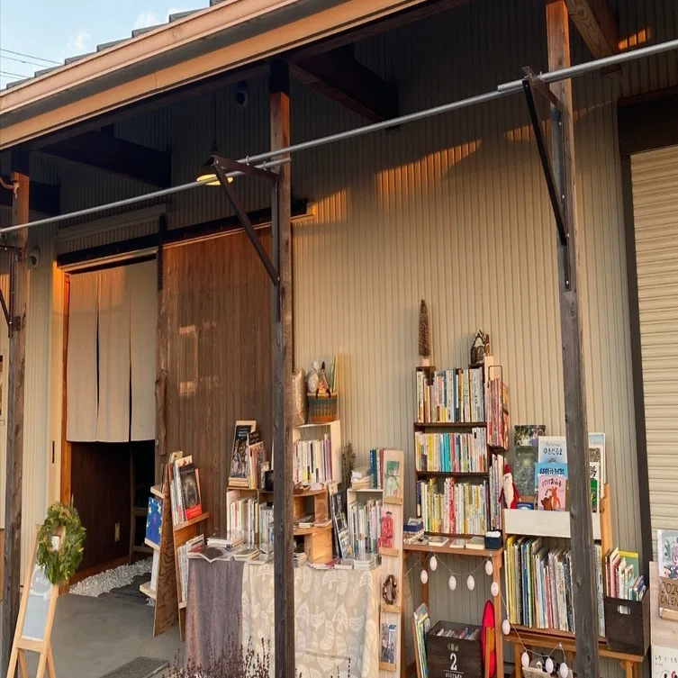 古本屋対談」はじめました──BookCup加藤さんと、古本屋と社会の