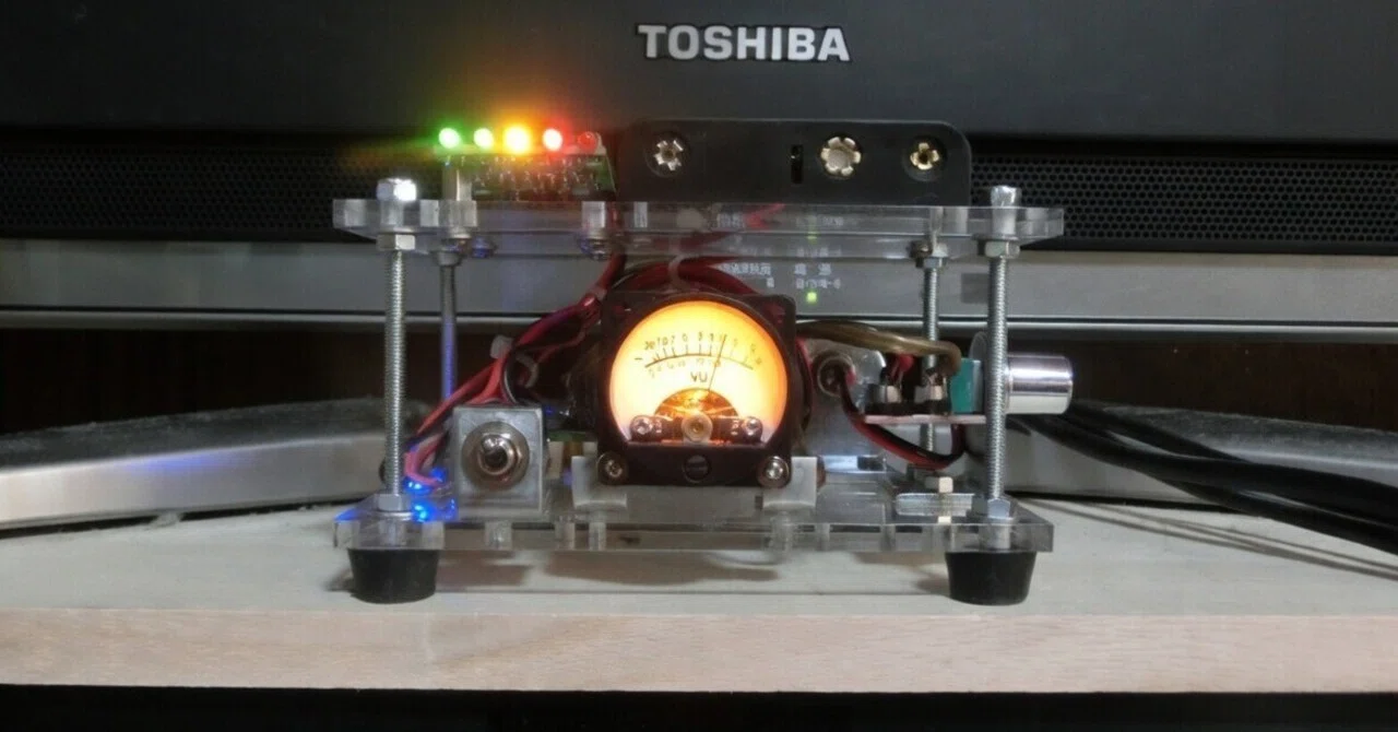 アナログVUメーターを電池式で動かすことで何とか完成させることに成功