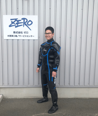 新人奮闘記 第一回】ZEROドライスーツのブーツの秘密に迫る！｜ZEROノート