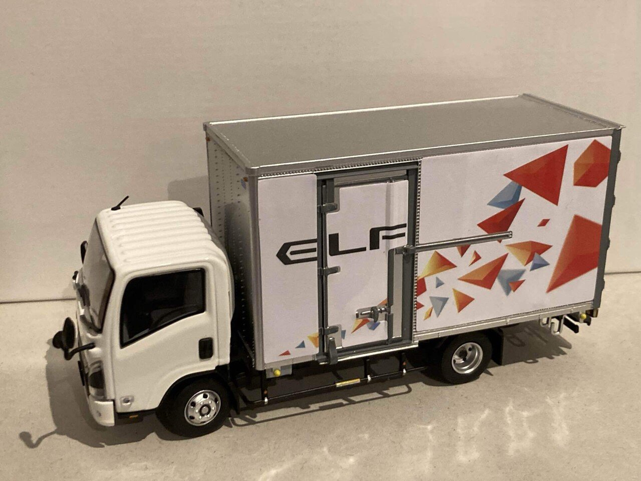 ISUZUエルフワイド 1/43:いすゞ・エルフ（ワイド）｜ヨネsuke