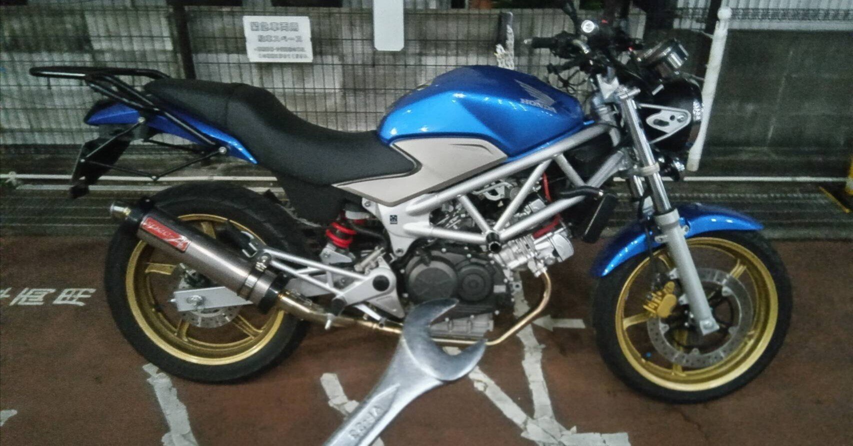 VTR250 カスタム多数 実働  神奈川から VTR250 カスタム多数 実働 神奈川から 【公式通販】