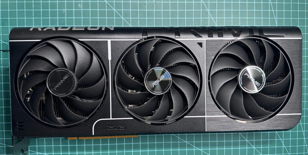 265KF、 RX9070搭載、自作デスクトップPC RX9070XTの自作PC！白統一ビルドやコスパビルドを紹介 – クロック