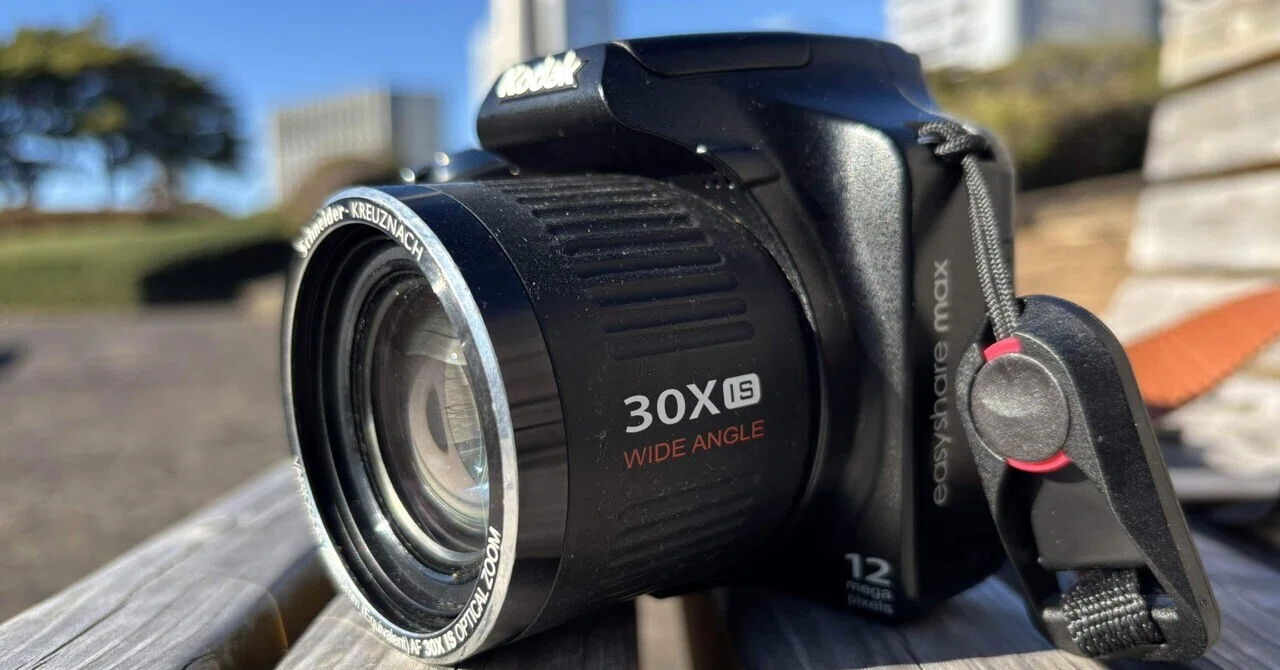 オールドコンデジ】Kodak easyshare max Z990というもっさりカメラ