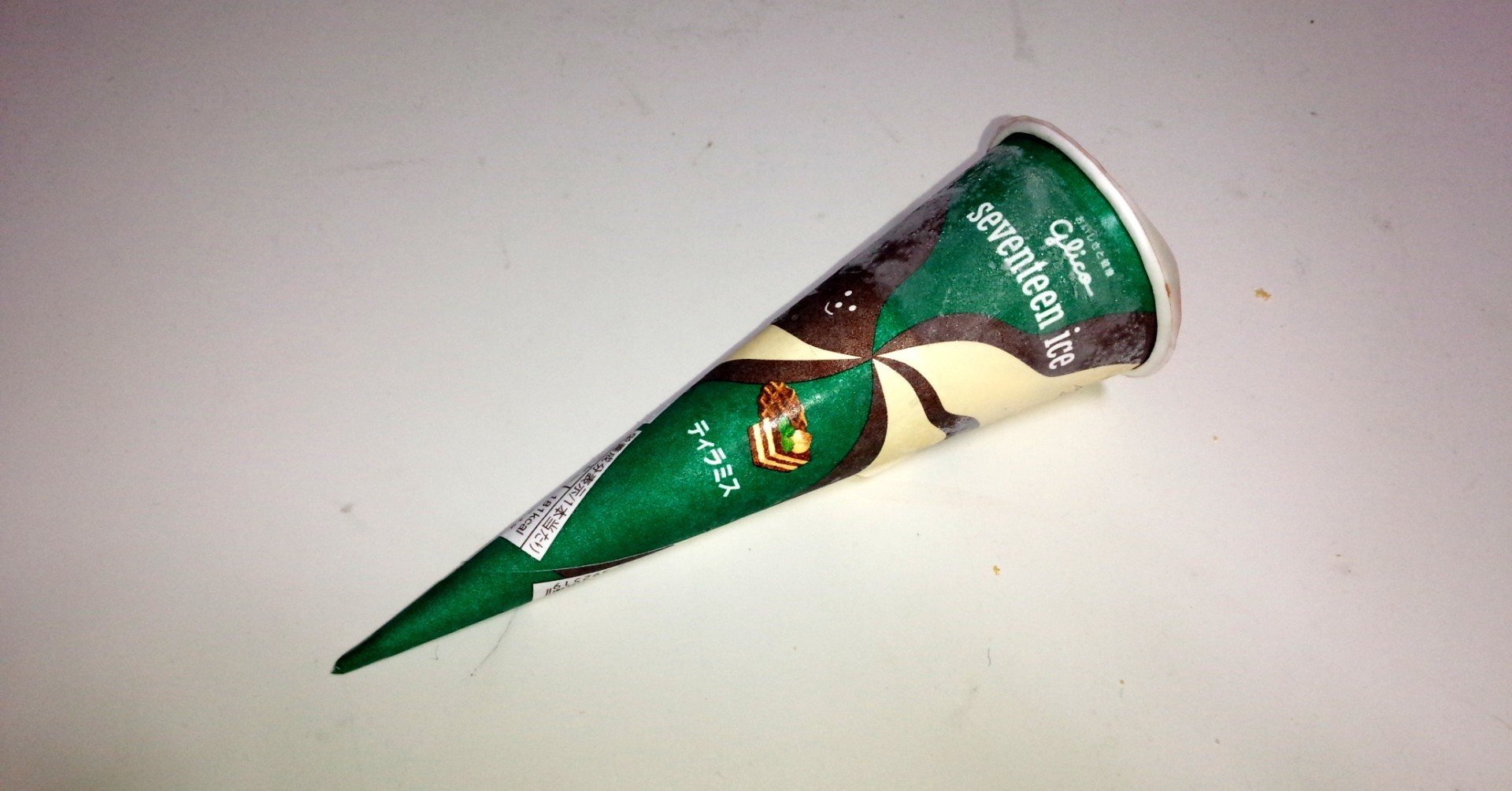 自販機アイス】「ティラミス 生チョコ仕立て」～17アイス～｜Yamato