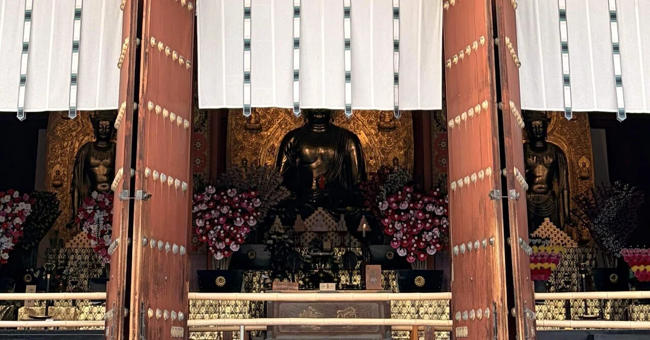 薬師寺 ～薬師如来の前で懺悔し、人々の幸せと平和を祈る「花会式