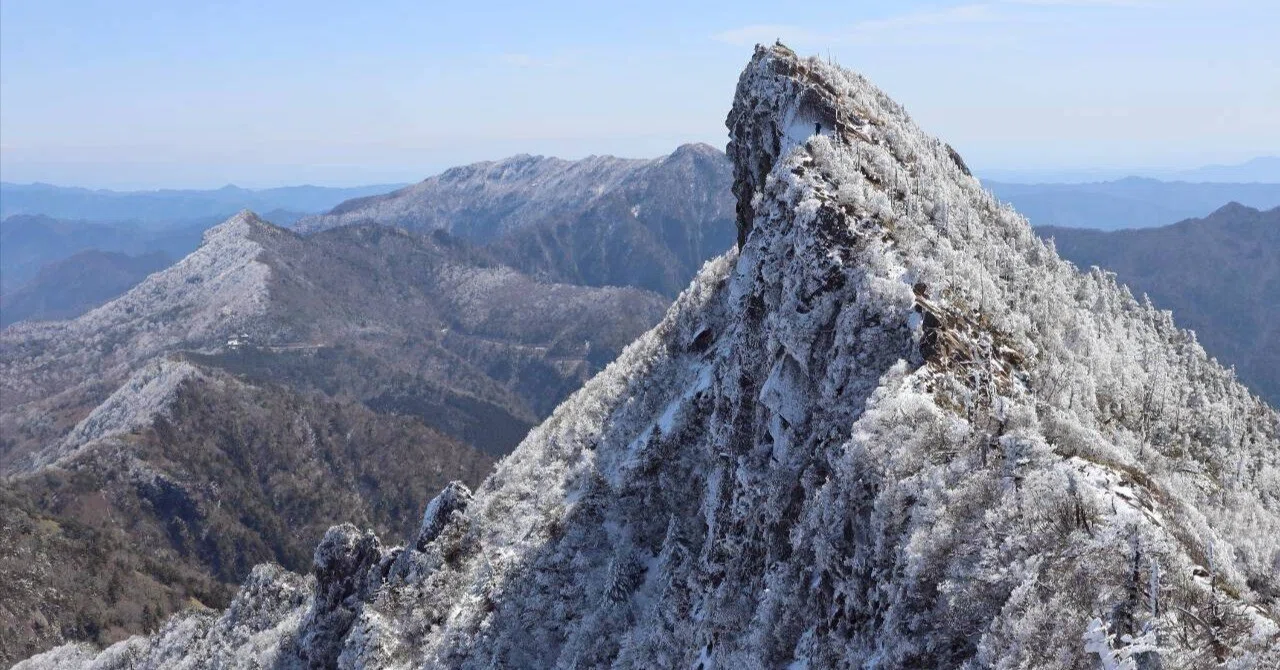 アラフィフ、いやいや石鎚山へ （まさかの雪山デビュー）｜emiha