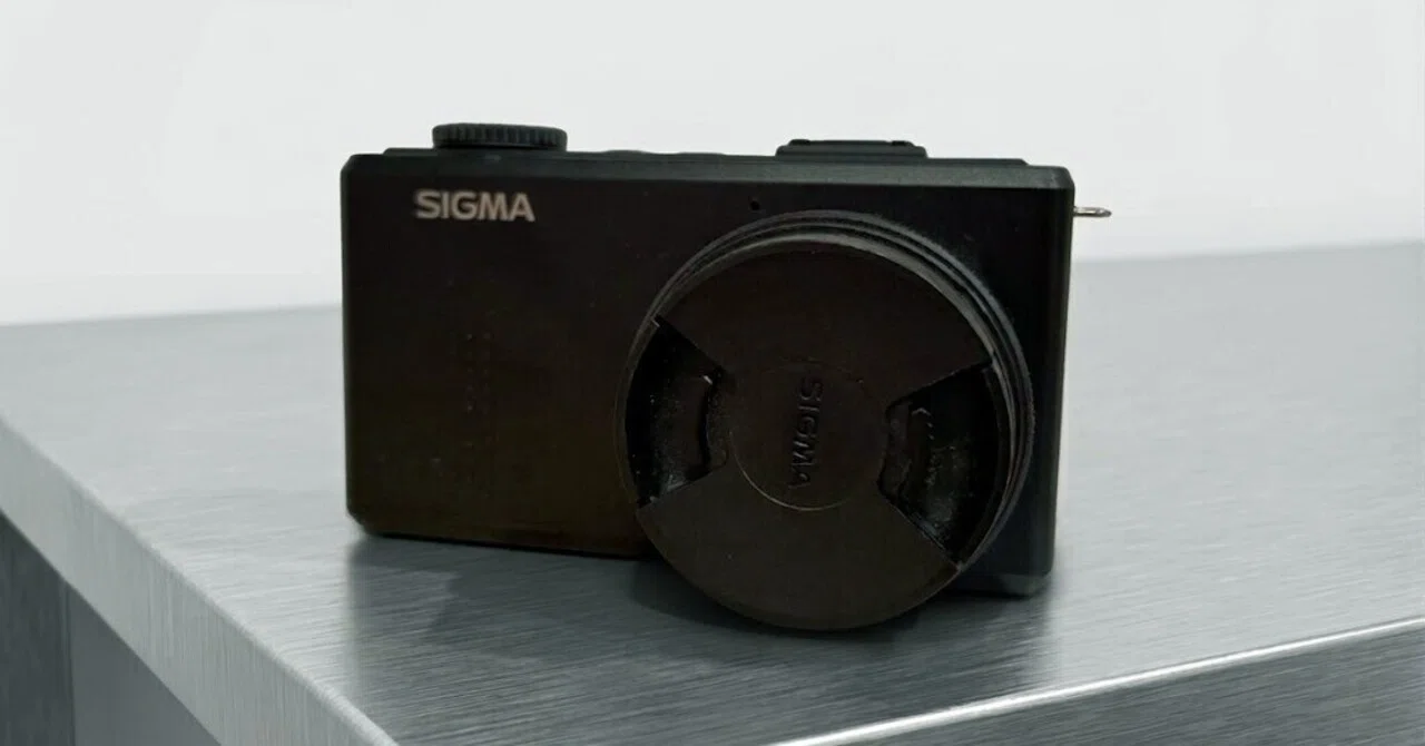 カメラ】「不便」を愛でる贅沢。SIGMA DP2 Merrillと歩く春の街角