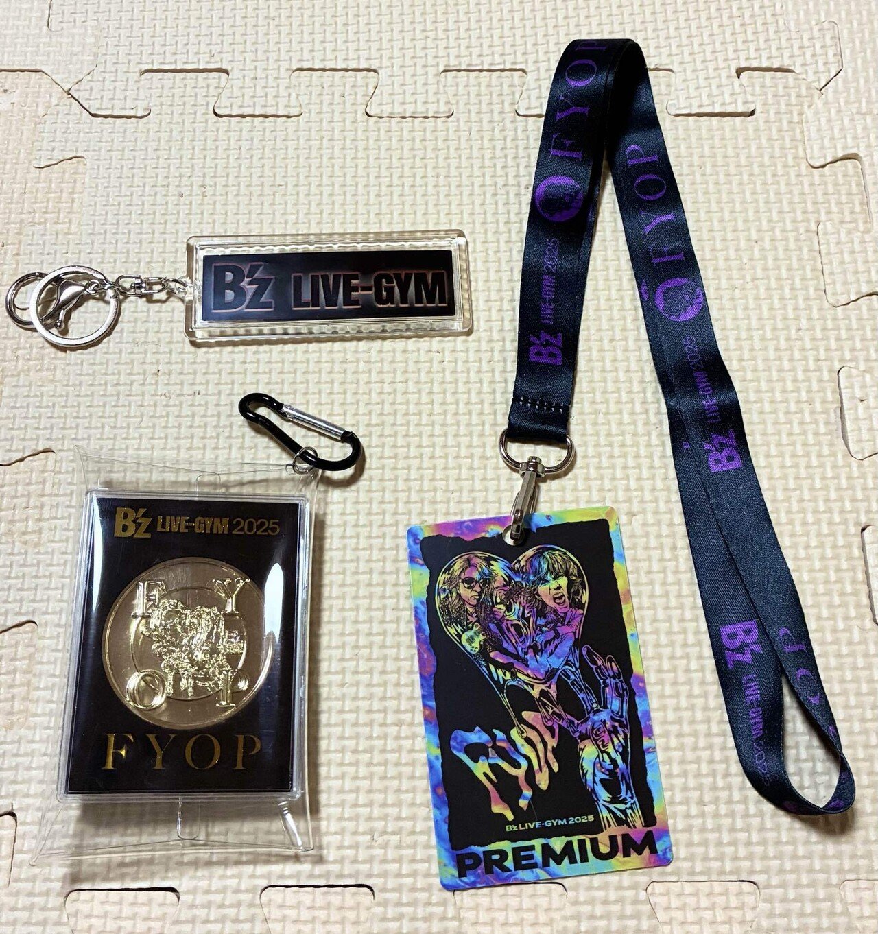 B'z LIVE-GYM 2025 FYOP プレミアム席用グッズ タペストリー B'z LIVE-GYM 2025 -FYOP- Premium席専用オリジナルグッズの現在｜げー