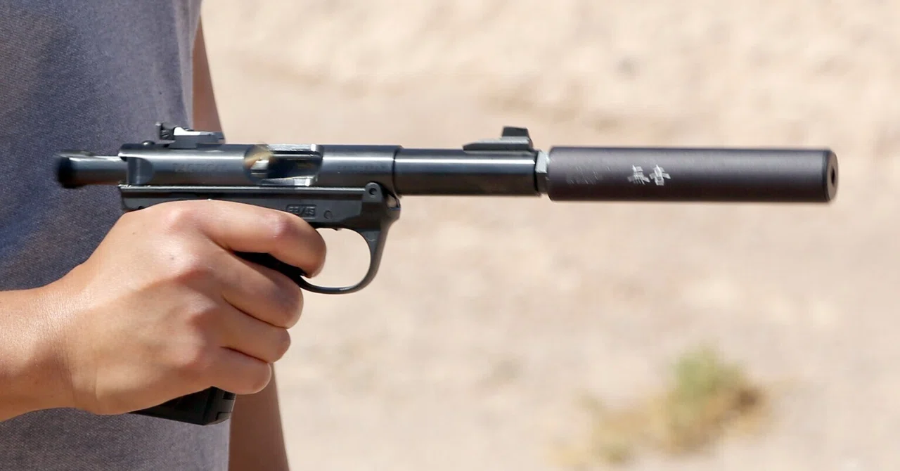 サイレンサーを自作して撃ってみた。RUGER MARK Ⅳ 22/45 TACTICALとATF登録した自作サイレンサー｜gunbaka ...
