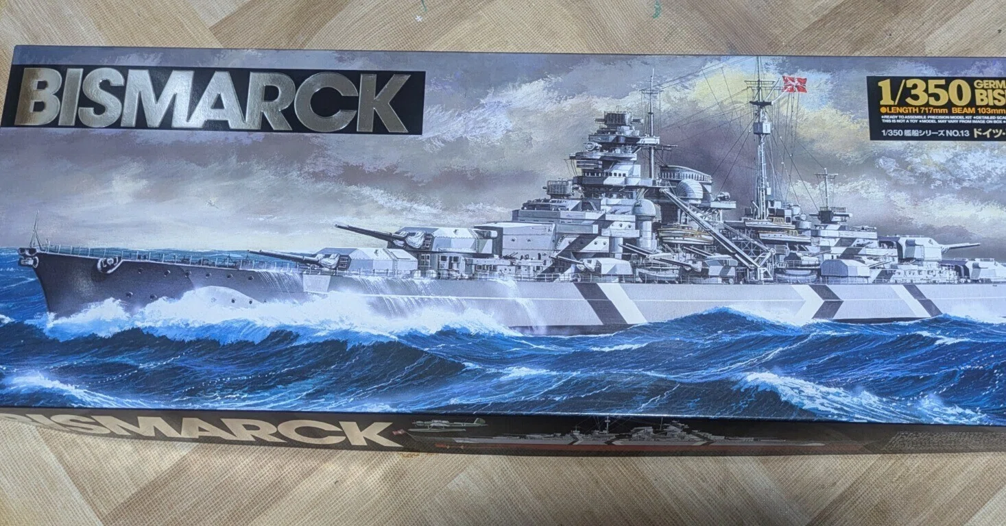 タミヤ 1/350 ビスマルク 製作中 その1 塗装｜セるしうす