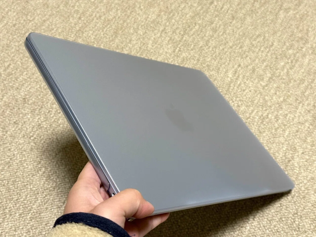 新しく、MacBook Airのスカイブルーをお迎えした｜moe | カメラ好き
