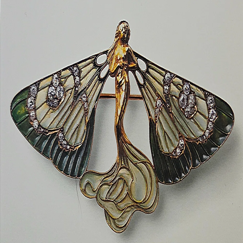 A Day Trip to Hakone: The Lalique Museum Edition (Touching Upon