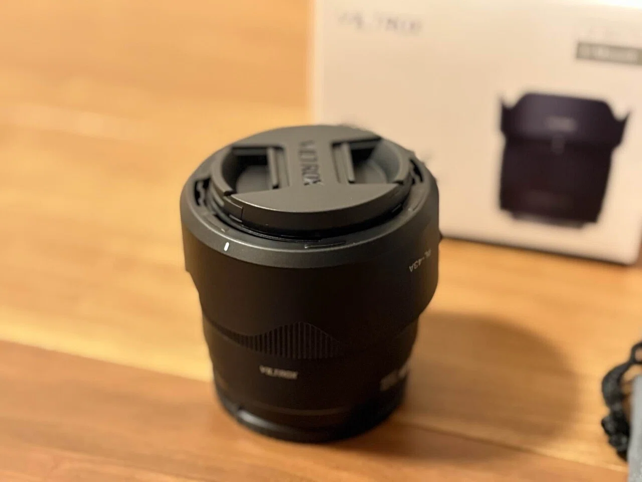 極美品ViltroxAF25mmF1.7Eマウント2025最新モデル 箱フード付 Amazon.com : VILTROX 25mm F1.7 Fuji, AF 25mm f/1.7 X Mount Lens