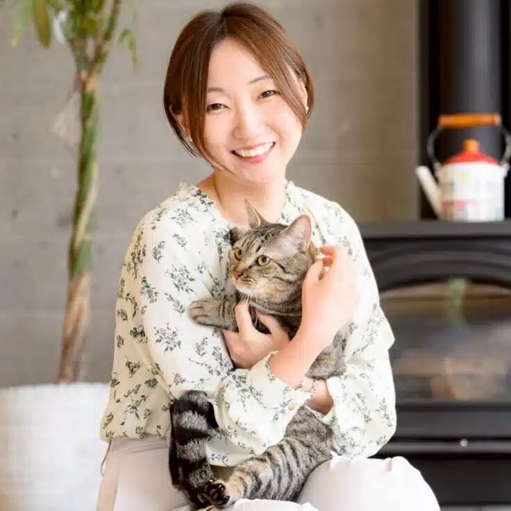 廣澤彩芽｜猫福祉住環境アドバイザー｜ことねこ堂