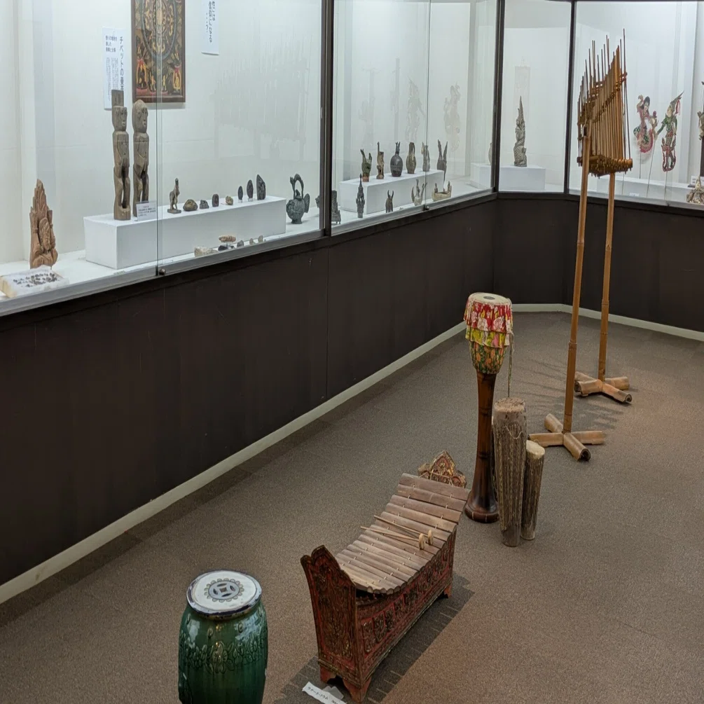ヨコタ博物館『「はじめまして！」の収蔵品展』1｜レオナール・フグ田?