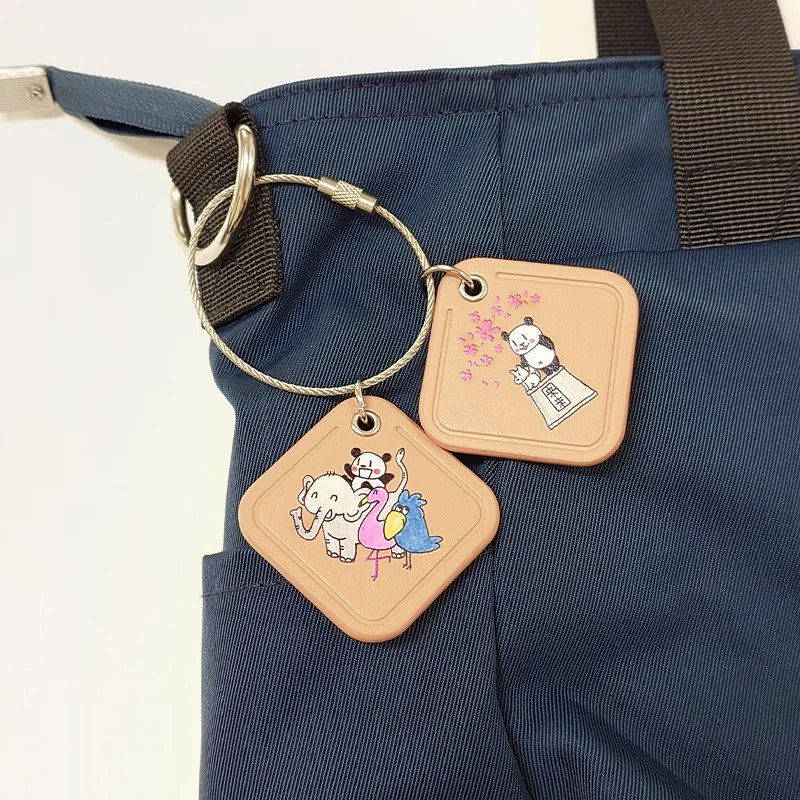 4月3日(金)に「上野ComeComePanda エコレザーキーホルダー」を発売
