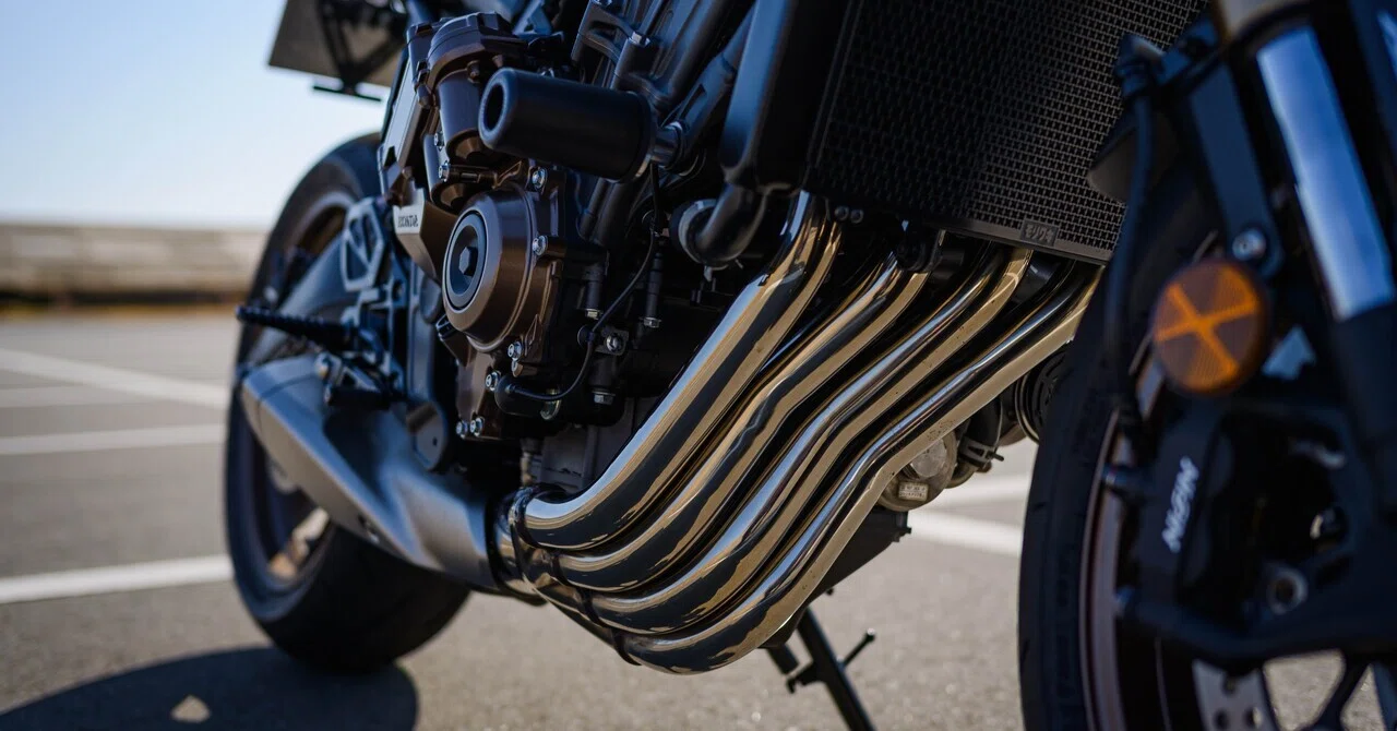 4 マフラーを社外品に換えると性能が上がる？｜BikeKanren