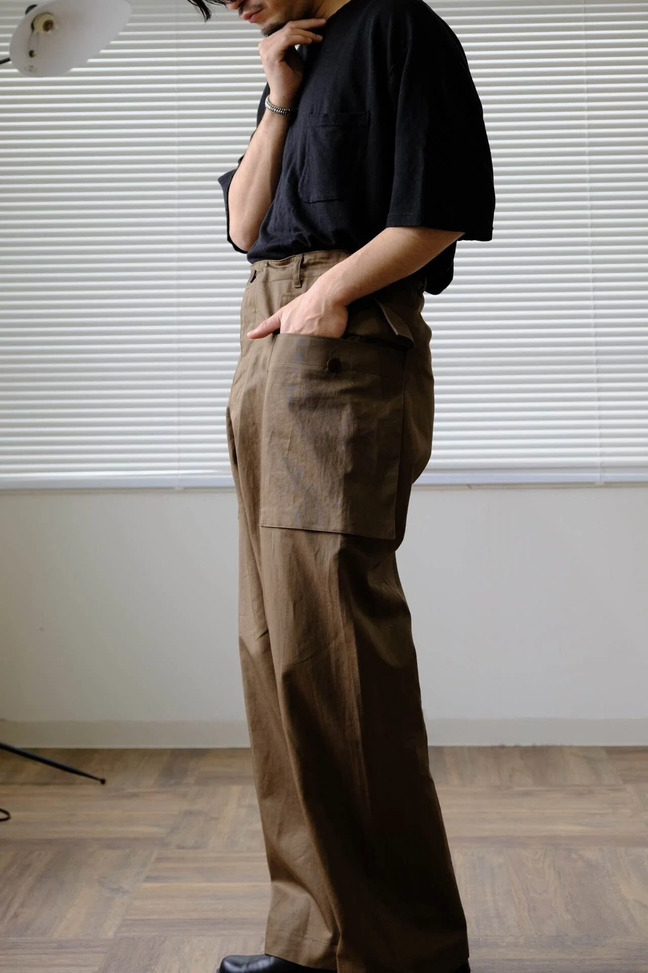 BISOWN 別注Cotton Silk Military Pants BISOWNの作るサマーミリタリーパンツ｜水岡