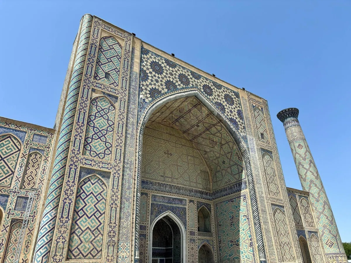 The Ultimate Beauty Born from Constraints | Why Uzbekistan's Blue ...