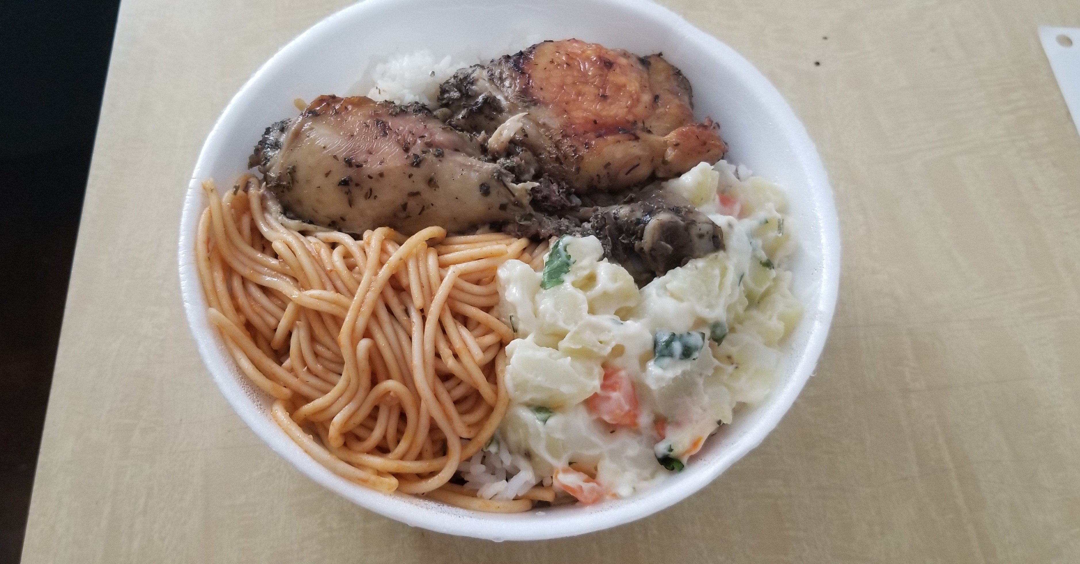 ブラジル版お弁当 Quentinha Kohei Tsumura Note ブラジル版お弁当 Quentinha Kohei Tsumura Note