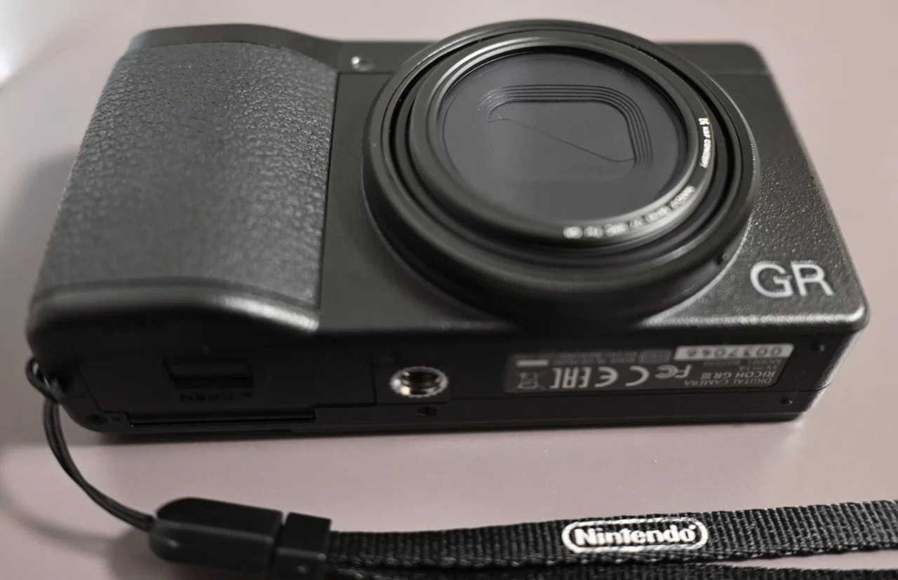 後悔する前に読んで】RICOH GR IIIのデメリット8選。私が一度手放した