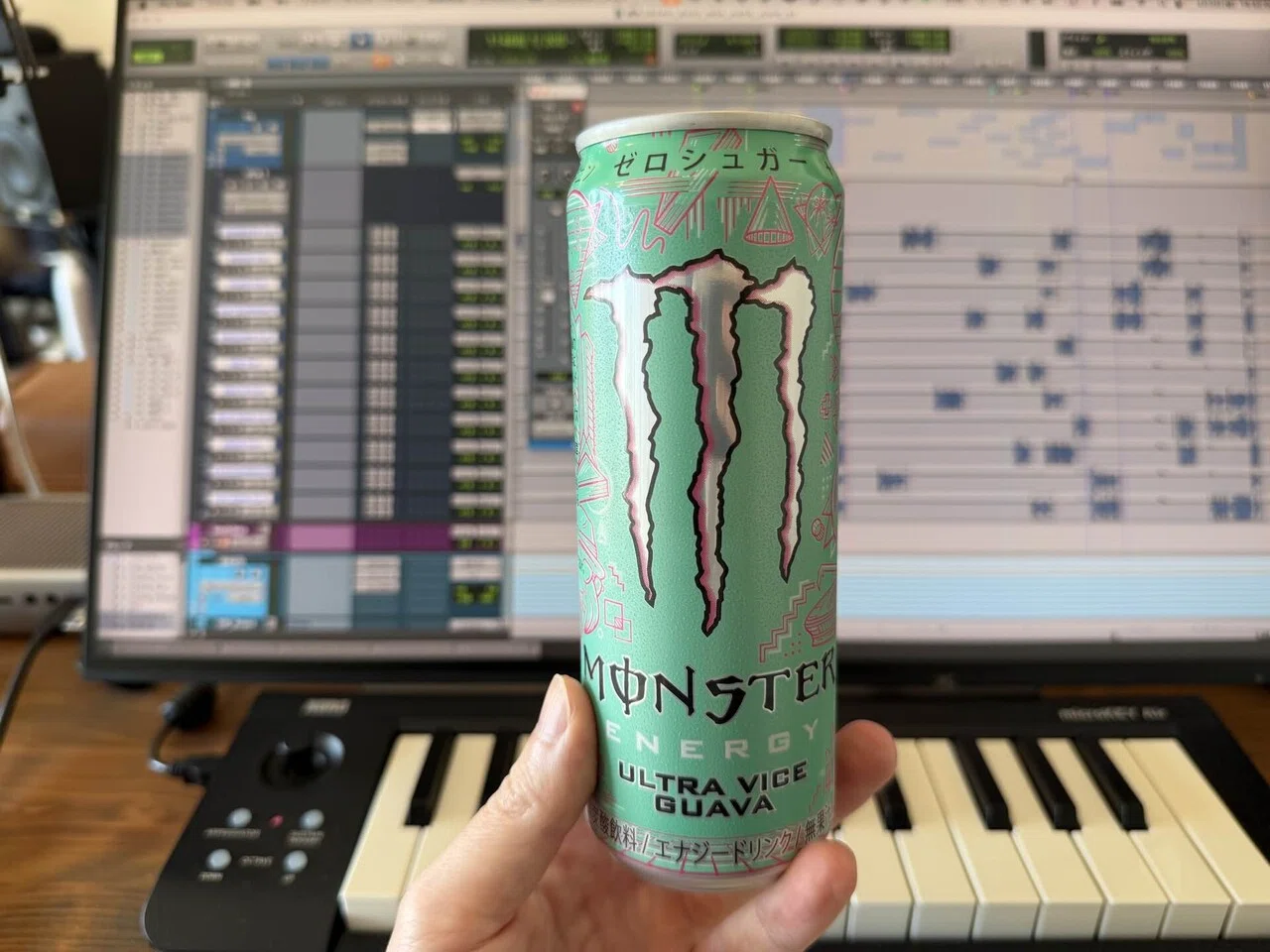 MONSTER エナジードリンク ウルトラバイスグアバ 24本入り×2箱