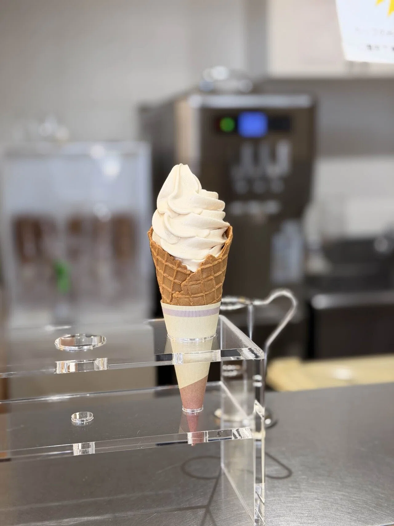 新潟市中央区】老舗のプライド、究極のきなこソフト食べてみた。｜ソフ