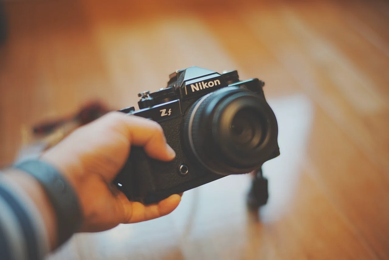 Nikon Zfが教えてくれた「育てるカメラ」という視点。レトロ