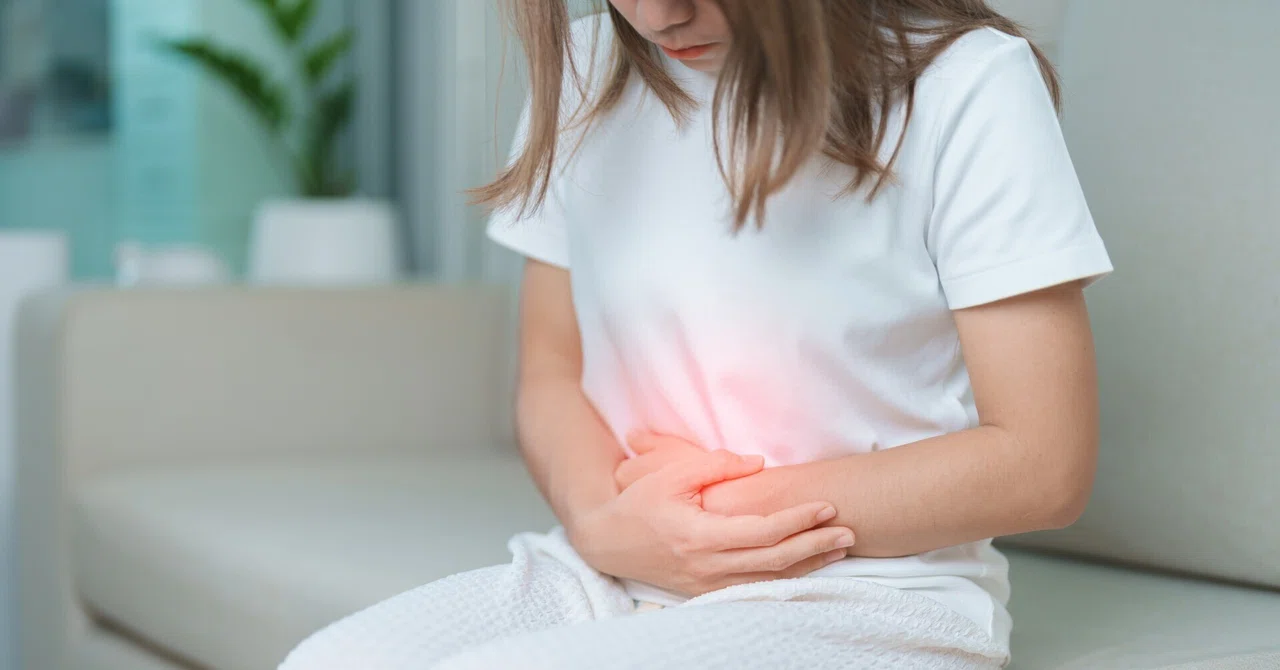 「腸が動く感じがする」は本当?コールドプレスジュースと便秘解消の関係を科学的に解説|MONREVE|大倉山と鴨居のパーソナルトレーニングジム